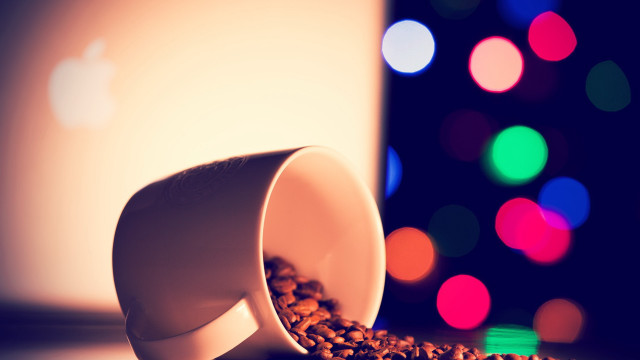 Coffee cup table christmas blurry free wallpaper for desktop - medium preview image