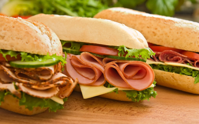 Closeup sandwich lettuce tomatoes meat free wallpaper for desktop - medium preview image