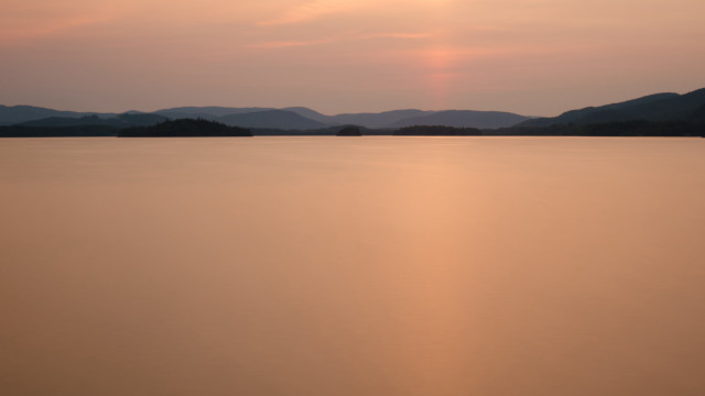 Sunset mountains water clouds evening free wallpaper for desktop - medium preview image