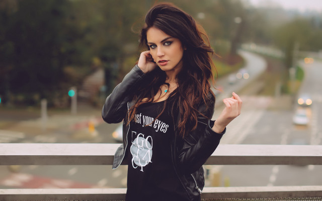 Gothic woman bridge street cellphone free wallpaper for desktop - medium preview image