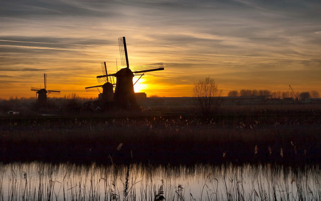 Windmill sunset reflection beach cityscape free wallpaper for desktop - medium preview image
