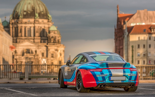 Parking lot building dome fence free wallpaper for desktop - medium preview image