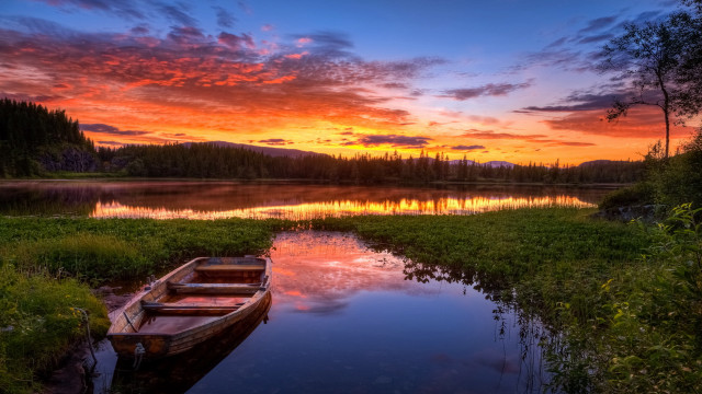 Lake sunset boat landscape sky free wallpaper for desktop - medium preview image