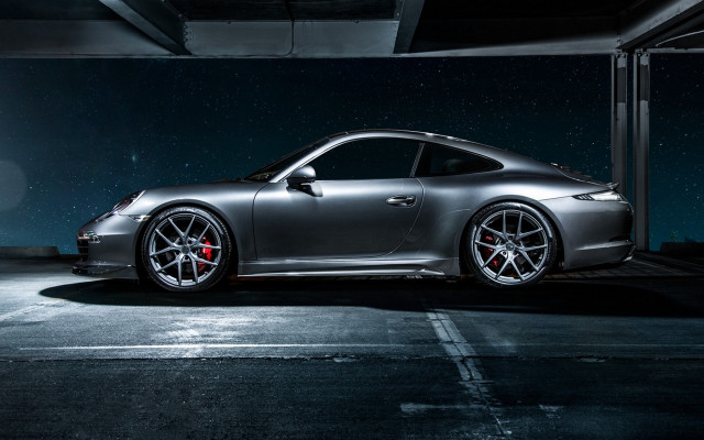 Silver sports car night stars free wallpaper for desktop - medium preview image