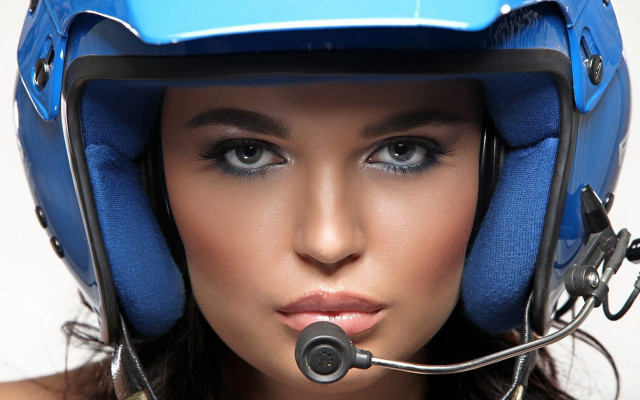 Woman blue helmet microphone headset free wallpaper for desktop - medium preview image