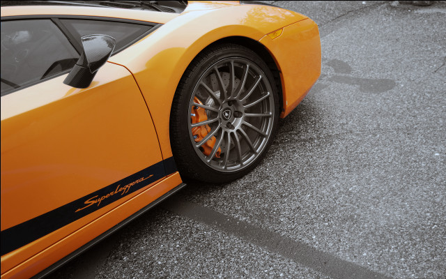 Sports car closeup open door free wallpaper for desktop - medium preview image