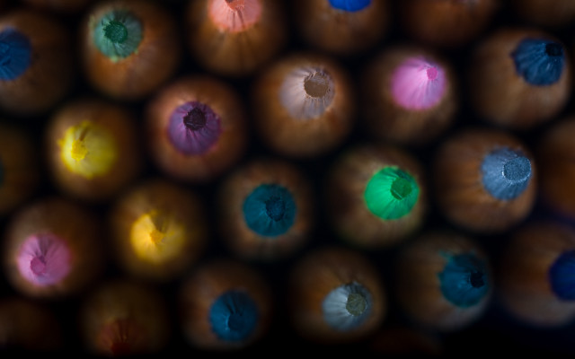 Colorful umbrellas crayon macro blurry free wallpaper for desktop - medium preview image