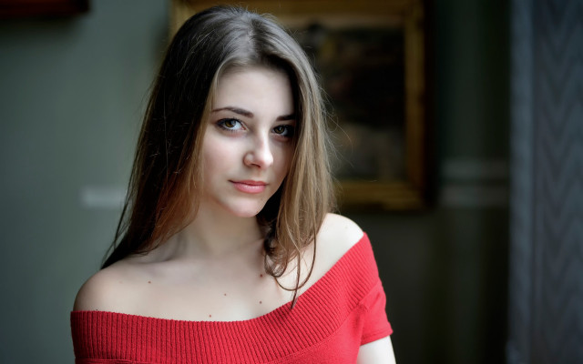 Elina karimova red top portrait free wallpaper for desktop - medium preview image