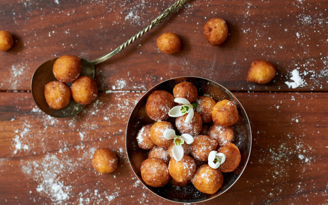 Bowl food wooden table powdered free wallpaper for desktop - medium preview image