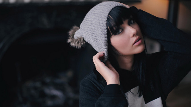 Woman hat sweater fur pom free wallpaper for desktop - medium preview image
