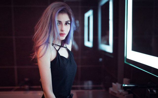 Ayshia taskin purple haired bathroom free wallpaper for desktop - medium preview image