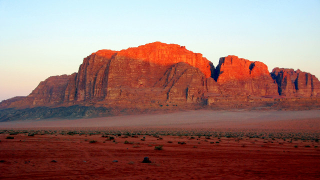 Mountain rock formation sunset desert free wallpaper for desktop - medium preview image