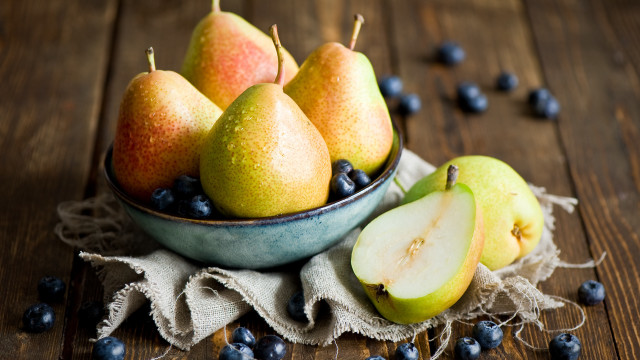 Bowl of fruit blueberries pears free wallpaper for desktop - medium preview image