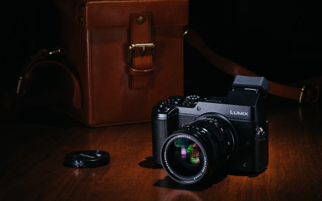 Camera brown bag table light free wallpaper for desktop - medium preview image