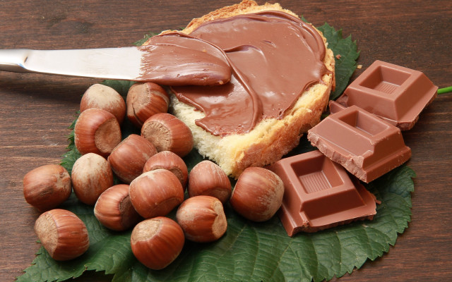 Bread chocolate nuts leaf knife free wallpaper for desktop - medium preview image