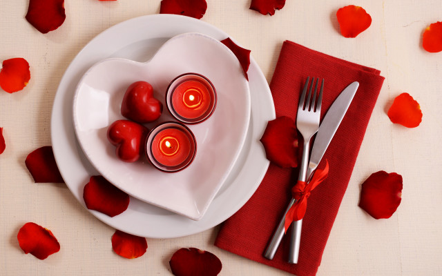 Romantic food heart candle roses free wallpaper for desktop - medium preview image