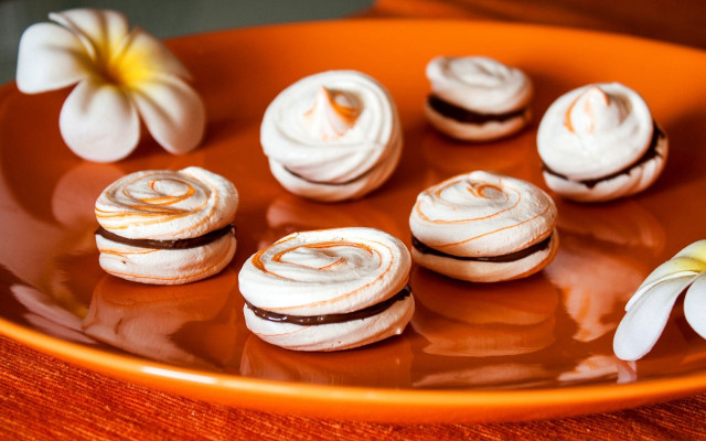 Cookies frosting flower wooden table free wallpaper for desktop - medium preview image