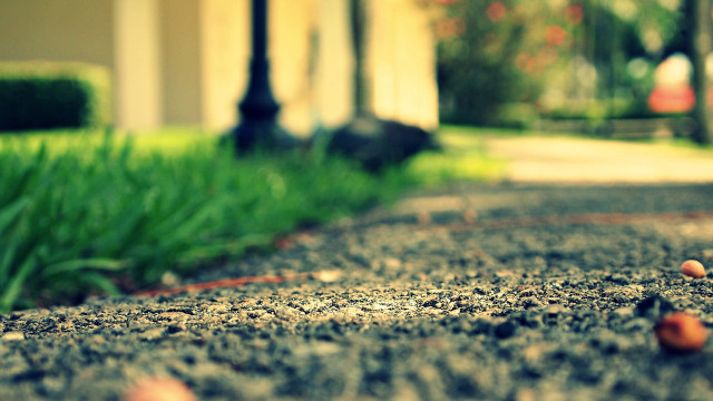 Small balls road house lawn free wallpaper for desktop - medium preview image