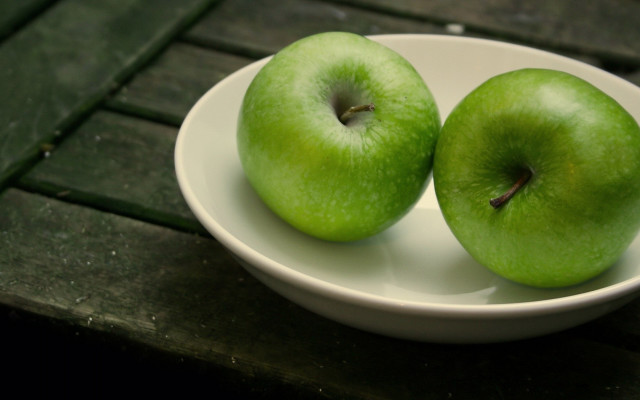 Green apples white bowl photorealistic free wallpaper for desktop - medium preview image