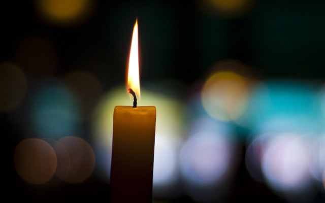 Candle flame bokeh lights depthoffield free wallpaper for desktop - medium preview image