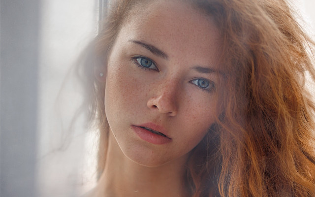 Woman freckled hair serious look free wallpaper for desktop - medium preview image