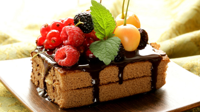 Cake chocolate icing fruit plate #2 free wallpaper for desktop - medium preview image