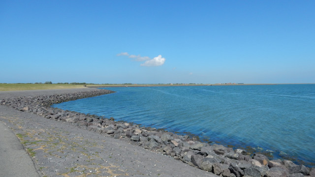 Colijn de coter beach sunny free wallpaper for desktop - medium preview image