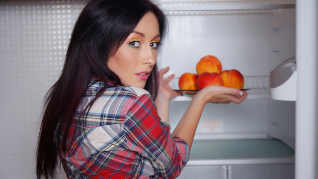 Woman orange refrigerator checkered food free wallpaper for desktop - medium preview image