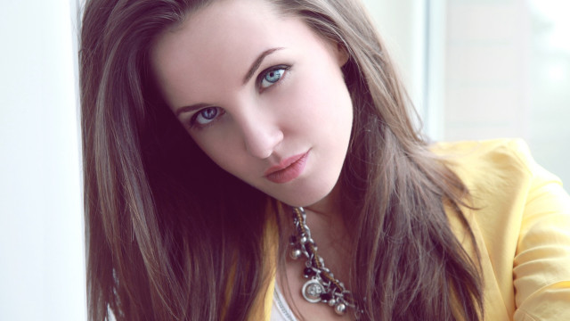 Woman yellowjacket necklace portrait anna free wallpaper for desktop - medium preview image