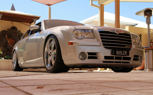 White car clock building bench free wallpaper for desktop - medium preview image