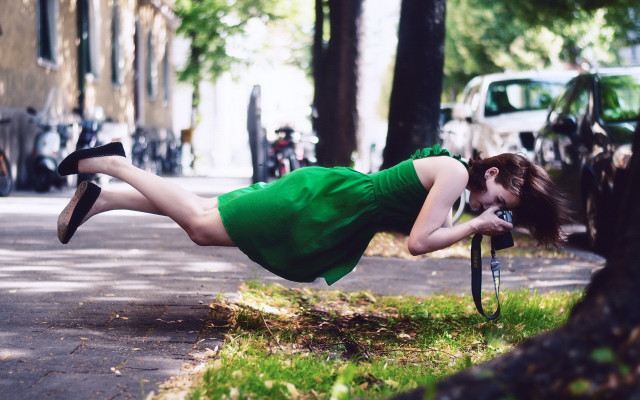 Upside down green dress bike free wallpaper for desktop - medium preview image