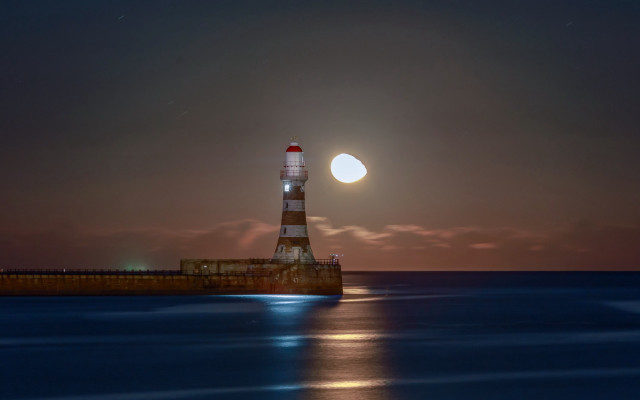 Lighthouse fullmoon water darksky ocean free wallpaper for desktop - medium preview image