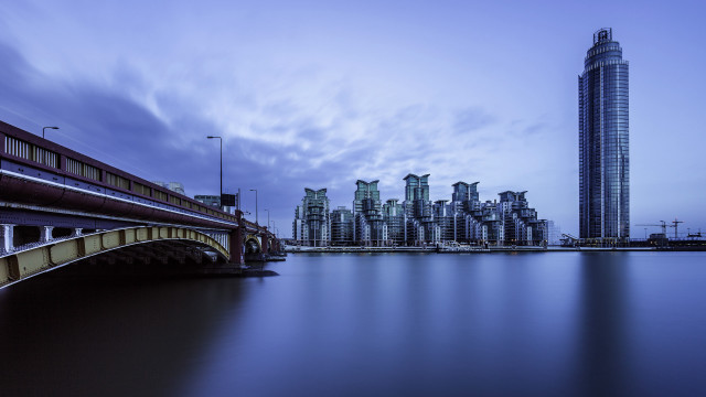 City skyline bridge water tall free wallpaper for desktop - medium preview image