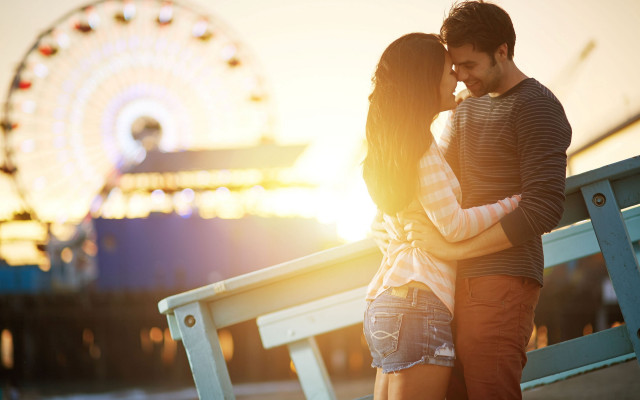 Romantic couple ferriswheel sunset denim free wallpaper for desktop - medium preview image