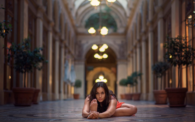 Woman red dress floor building free wallpaper for desktop - medium preview image