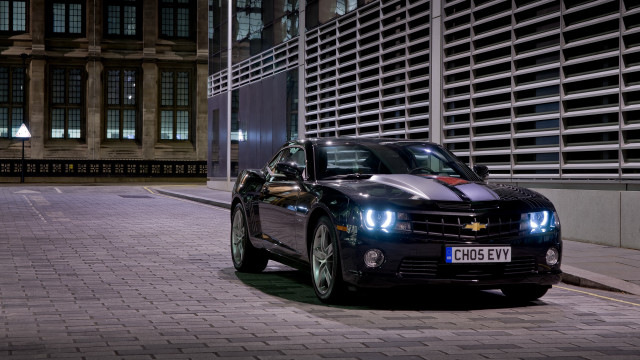 Black car night street 3d free wallpaper for desktop - medium preview image