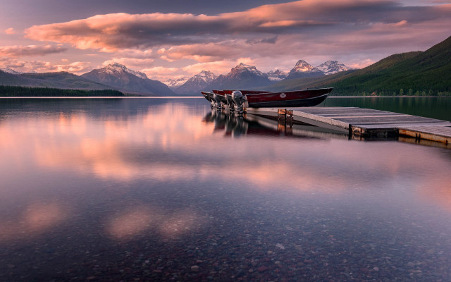 Lake mountains sunset boat pier free wallpaper for desktop - medium preview image