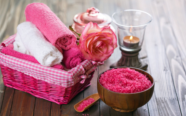 Basket towels bowl pink rose free wallpaper for desktop - medium preview image