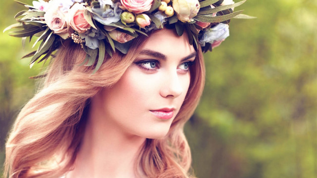 Flower crown portrait forest fashion free wallpaper for desktop - medium preview image