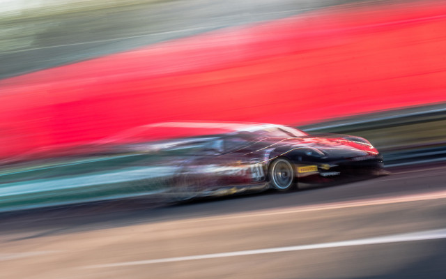 Car race track red flag free wallpaper for desktop - medium preview image