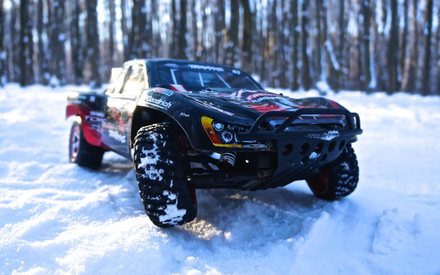 Toy truck snow woods sunny free wallpaper for desktop - medium preview image