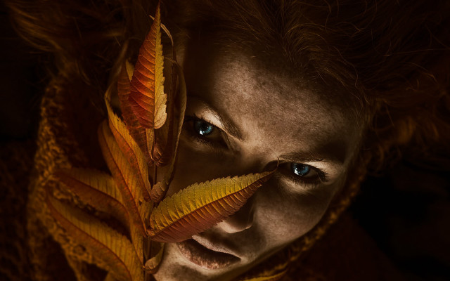 Woman snake face portrait blue free wallpaper for desktop - medium preview image