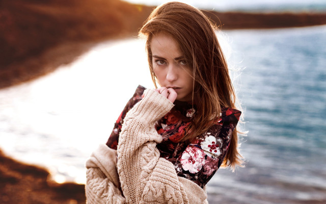 Woman water serious portrait beach free wallpaper for desktop - medium preview image