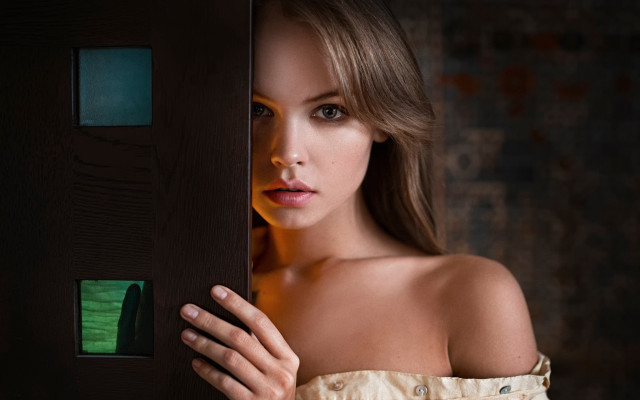 Woman dress door open serious free wallpaper for desktop - medium preview image