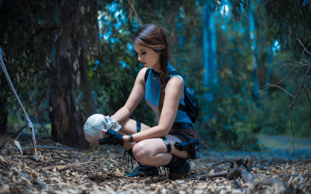 Girl blue shirt black skirt free wallpaper for desktop - medium preview image