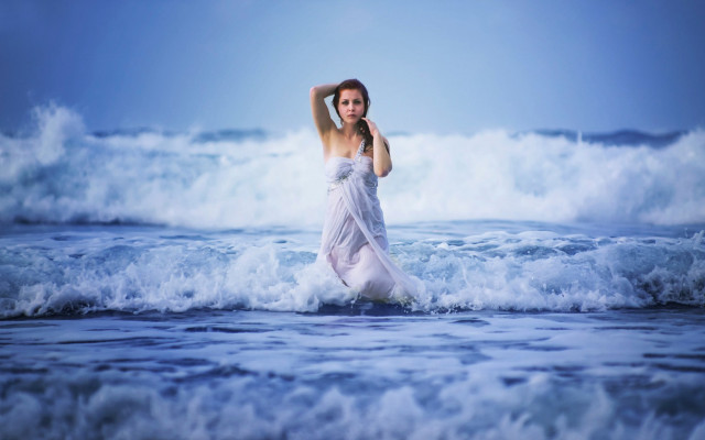 Woman white dress ocean waves free wallpaper for desktop - medium preview image