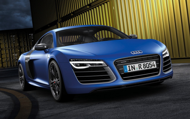 Blue car yellow building black free wallpaper for desktop - medium preview image