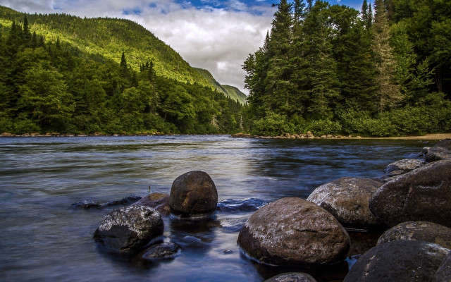 Hudson river rocks mountain clouds free wallpaper for desktop - medium preview image