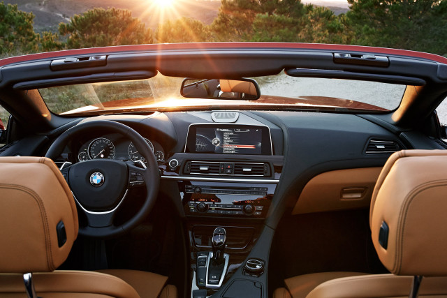 Bmw sunshine dashboard puzzle photorealism free wallpaper for desktop - medium preview image