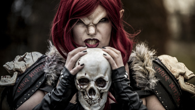 Red hair skull cosplay vanitas free wallpaper for desktop - medium preview image
